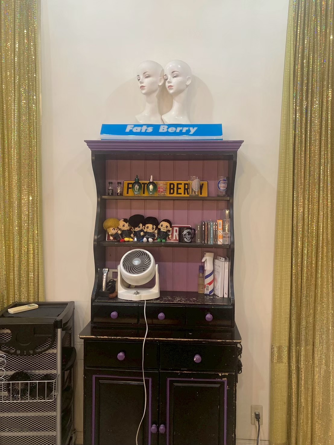 メイクルームの棚